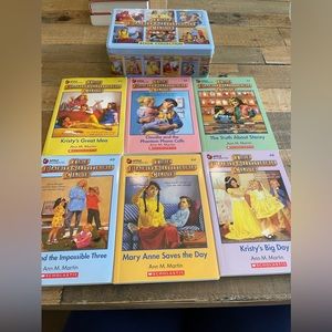 The Babysitters Club Chapter Book Set with tin for storage